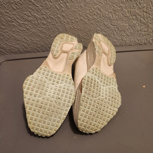 Nike Air Zoom Type Guava Ice Pale Ivory Pink Sneaker - Picture 4 of 5